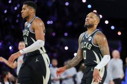 开云体育入口-雄鹿主场惨遭爵士逆转，主帅苦着脸离场