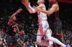 开云体育中国-热火不敌猛龙，德罗赞砍33分