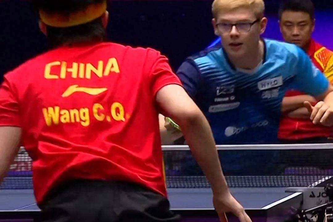 乒乓球男单激战，双方势均力敌的简单介绍