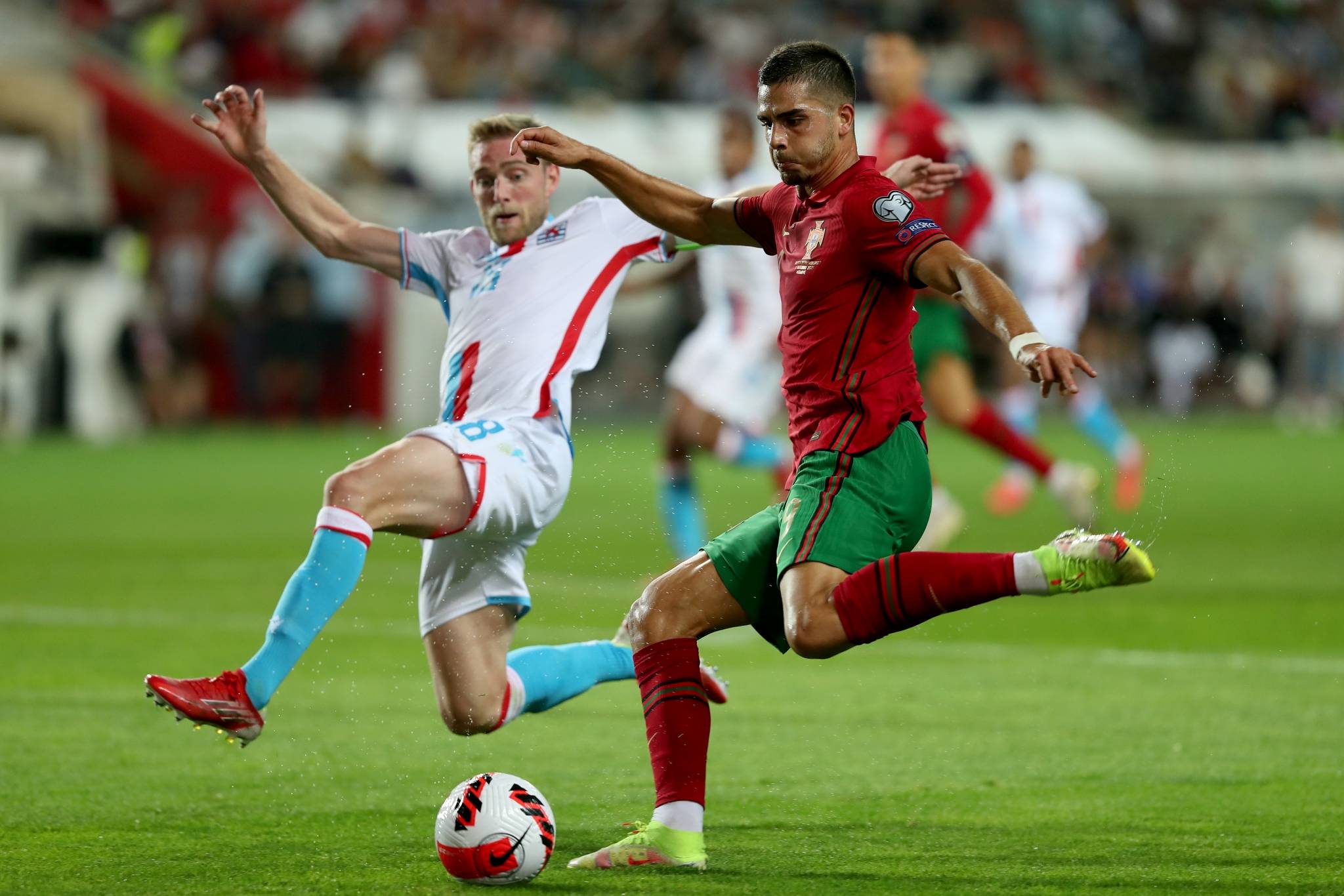 欧洲杯：西班牙战胜斯洛伐克，晋级16强赛